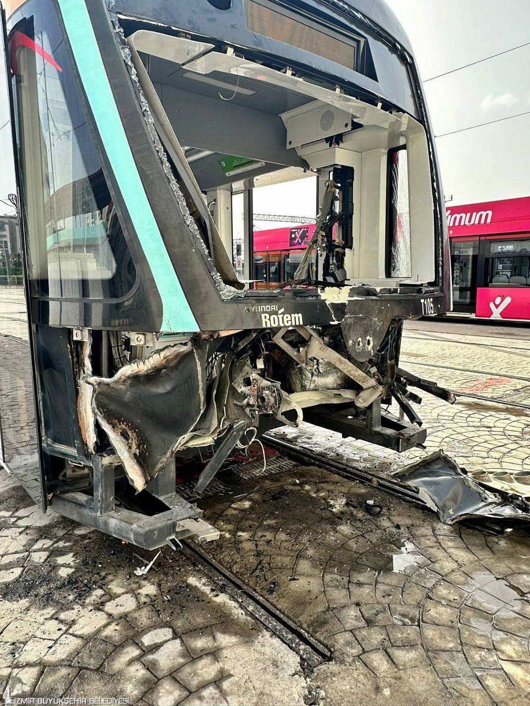 İzBB'den dev tasarruf: Metro ve tramvay araçları öz kaynaklarla onarılıyor 5